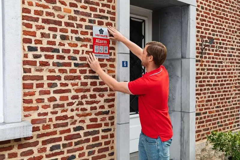 Verisure deterrent sign