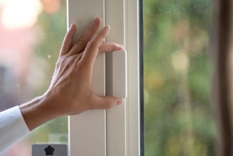 Verisure Shock Detector on Window